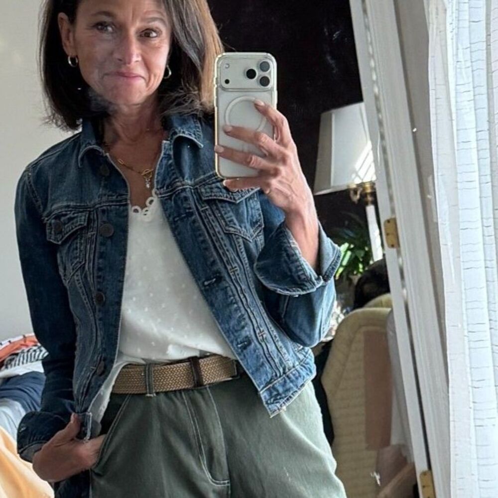 Levi’s XS Dark Wash Cropped Denim Jacket, Trucker, Classic Jean Jacket